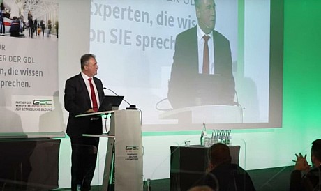 Vollständige Nachricht